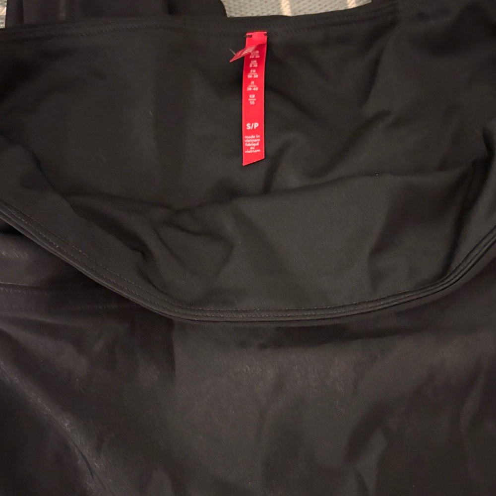 Spanx Women’s Leggings, Size Small